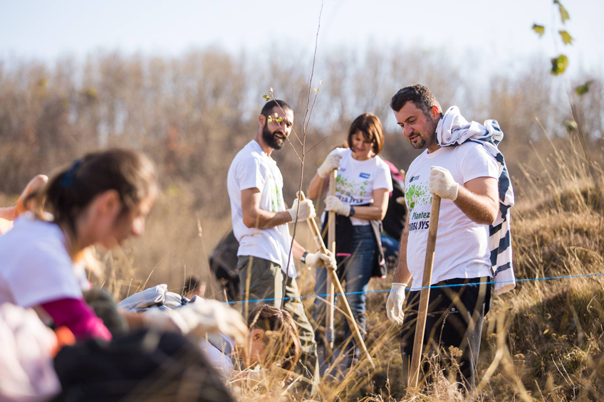 Alex Andrei, Florentina Sofian and Leonid Tica from JYSK were happy to participate as volunteers