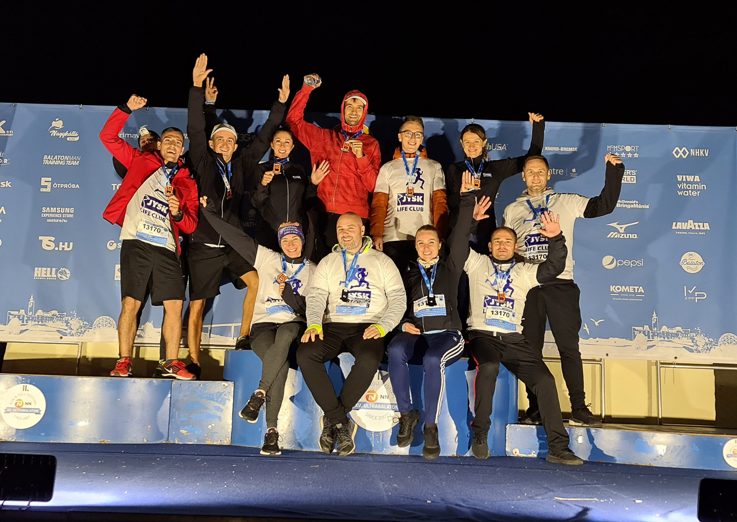 JYSK team after race