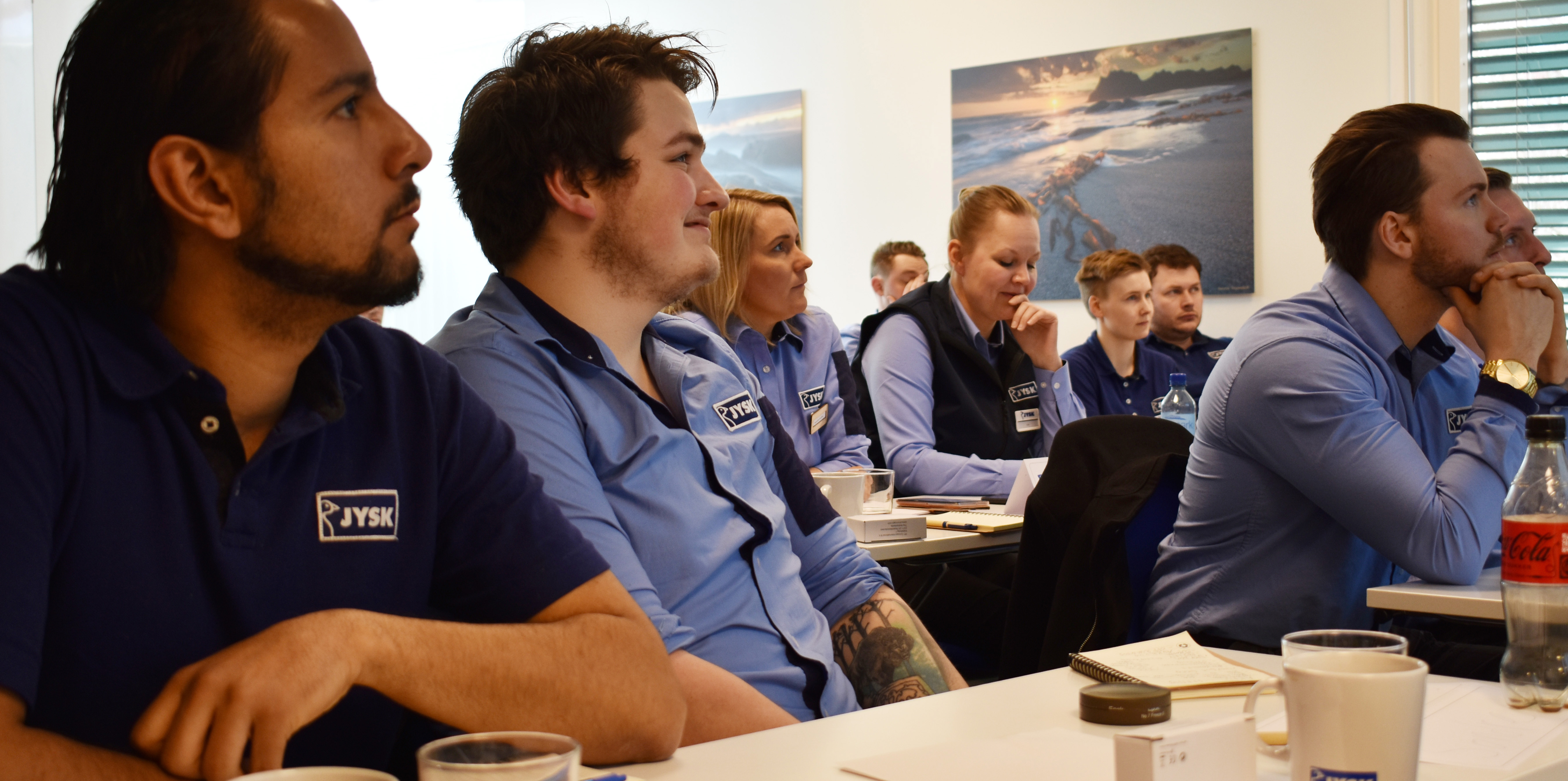 Sondre Skog Skjold og Kristoffer Tuv Petters går SMT programmet i JYSK, som trener opp fremtidige Store Managers.
