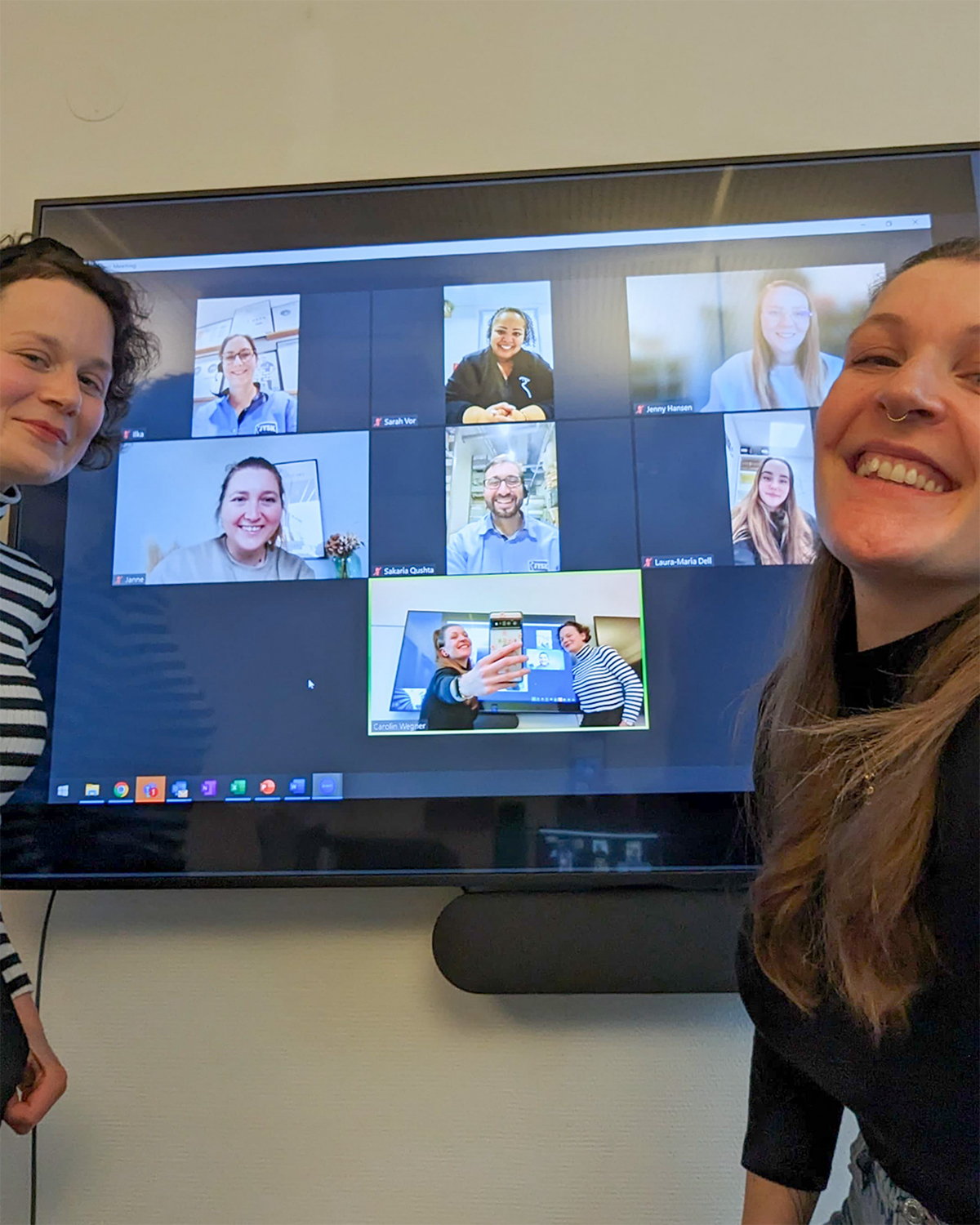 Julia (links) und Caro beim Diversity Group Meeting über TEAMS