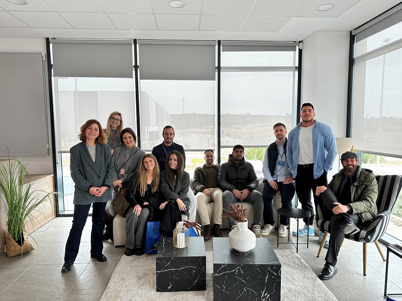 Los alumnos de MBA Junior de EDEM visitan JYSK