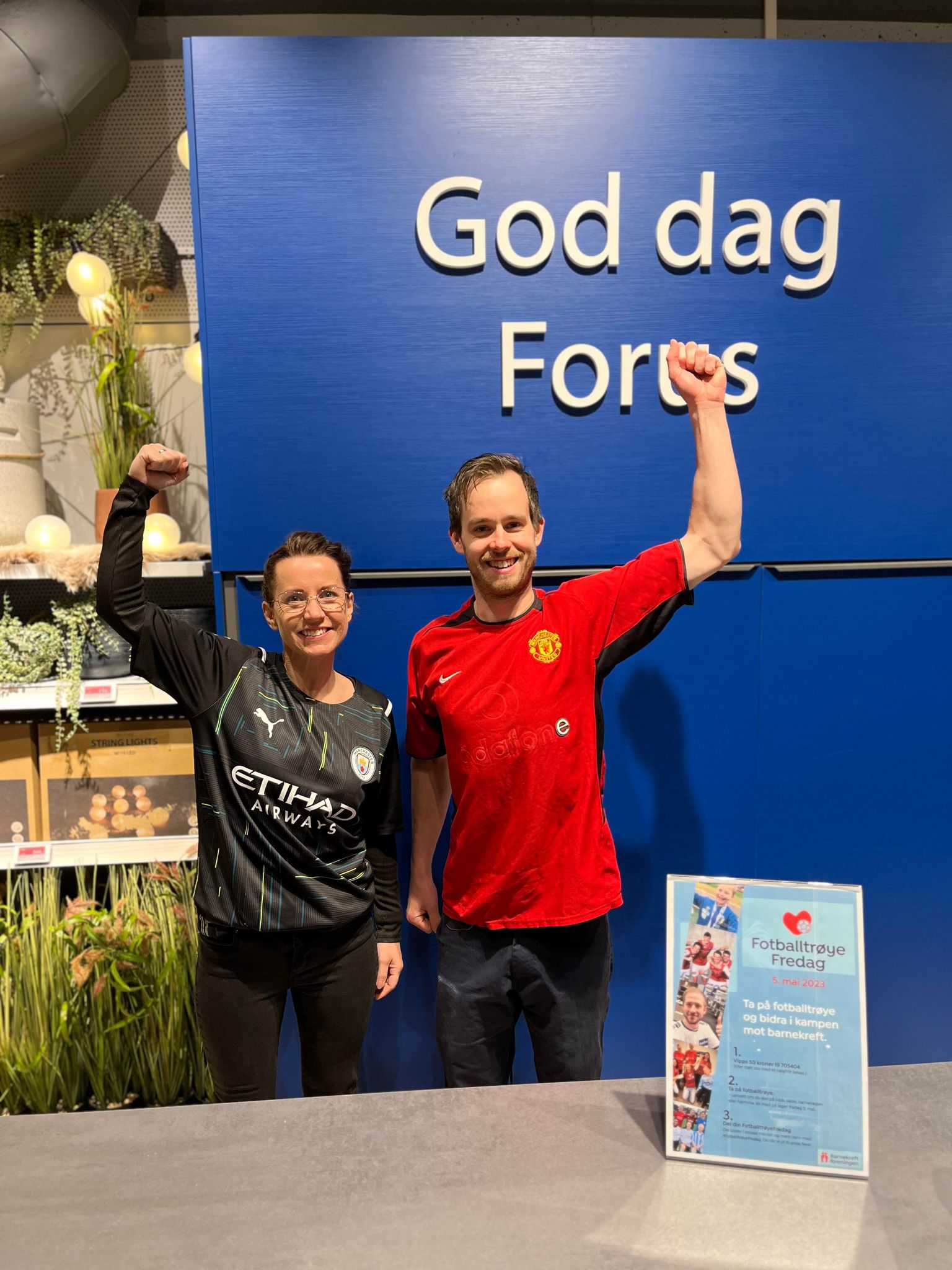Fotballtrøyefredag Barnekreftforeningen JYSK