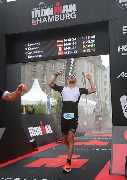 Thomas i mål til et Ironman-løb