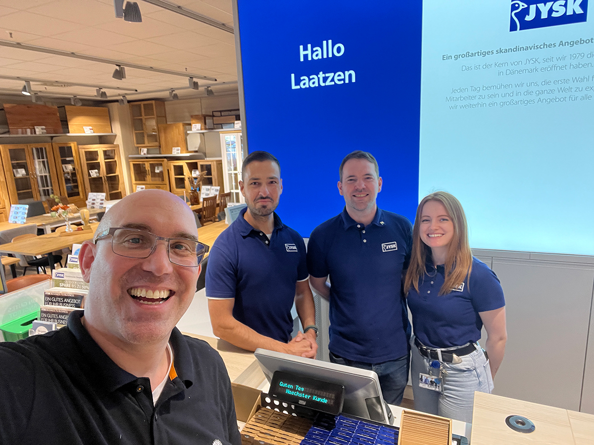 Jens mit einem Store-Team