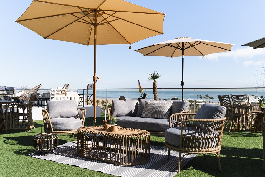 Lanzamiento de la colección OUTDOOR con el Mar Mediterráneo de fondo
