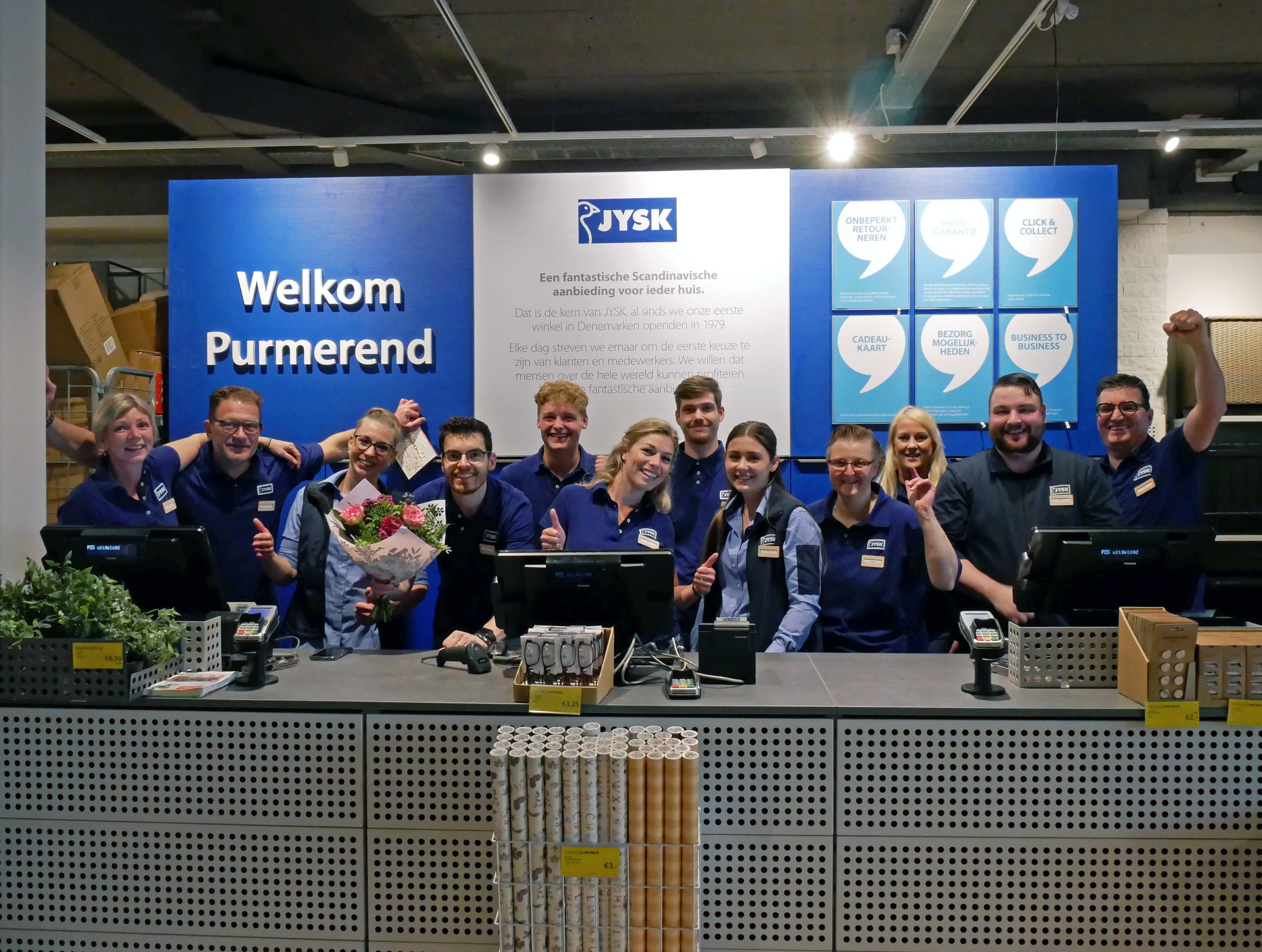 Het team bij de opening in Purmerend.