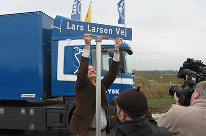 Put Larsa Larsena, DCU