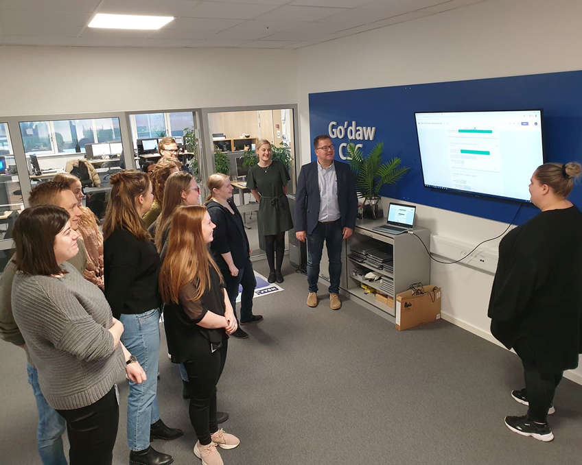 MAIKEN, CUSTOMER SERVICE CENTRE, DÁNIA