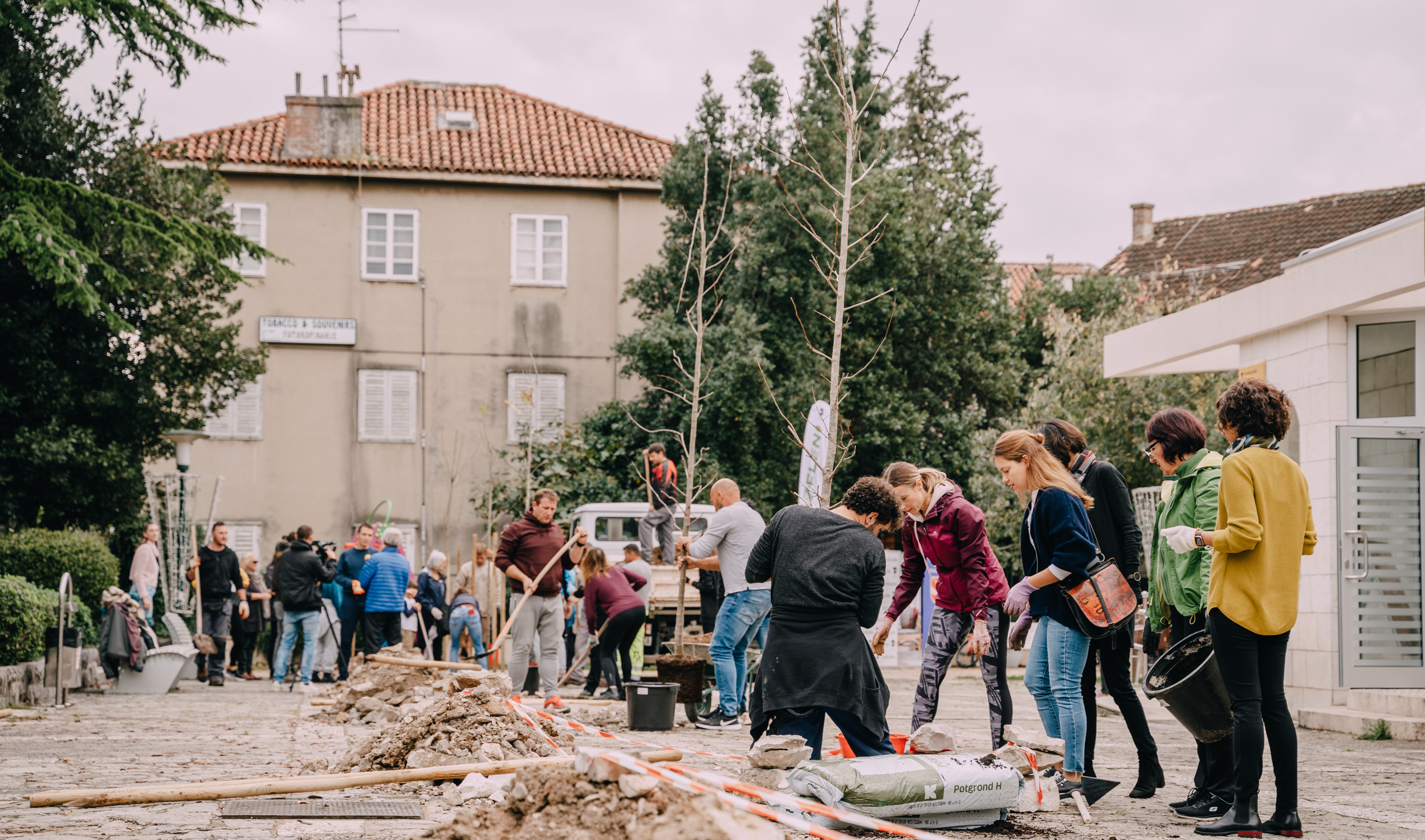 Volonteri građani pridržili su se JYSKovim djelatnicima