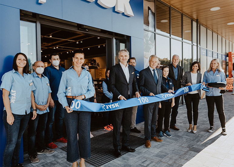 Ribbon cutting ceremony