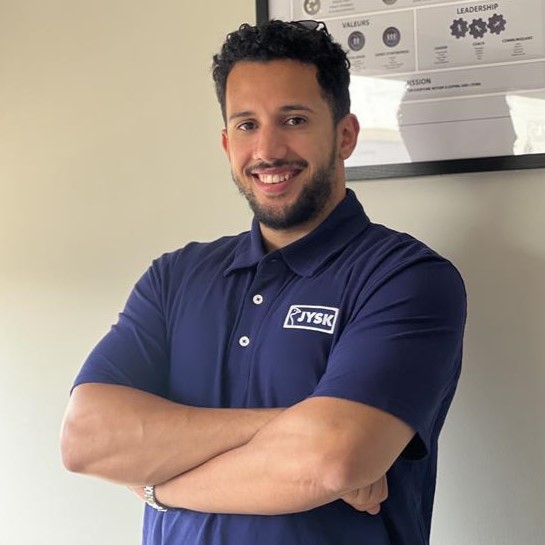 Sayaf Slimani, șeful echipei de servicii pentru clienți JYSK Maroc.