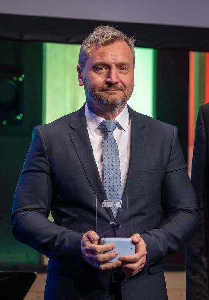 Szimeiszter Sándor, Country Manager