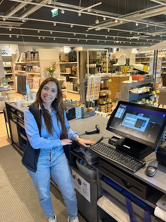 Los equipos de Guia-Albufeira preparados para el lanzamiento del Comercio Unificado en su tienda