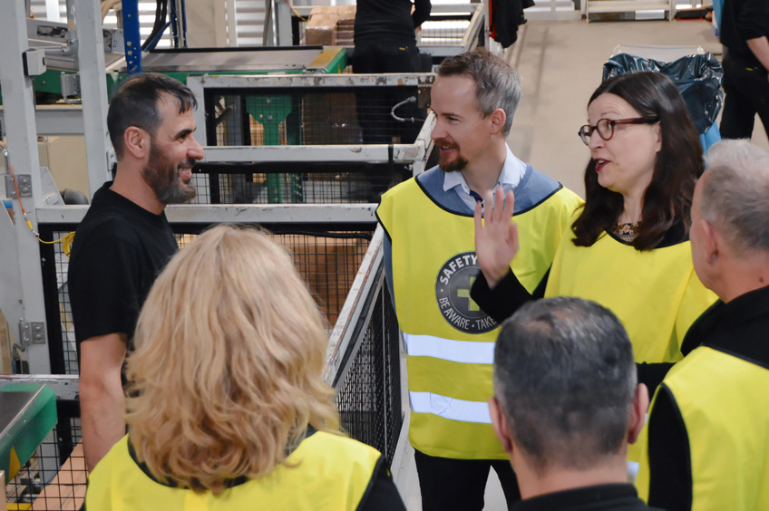 Minister visits DCN