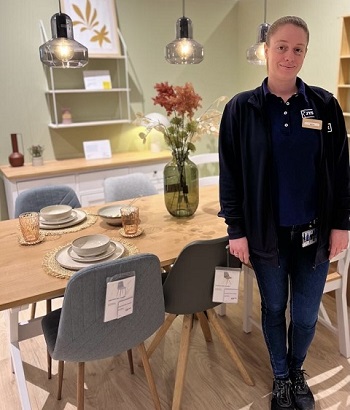 Marta, Store Manager Burriana