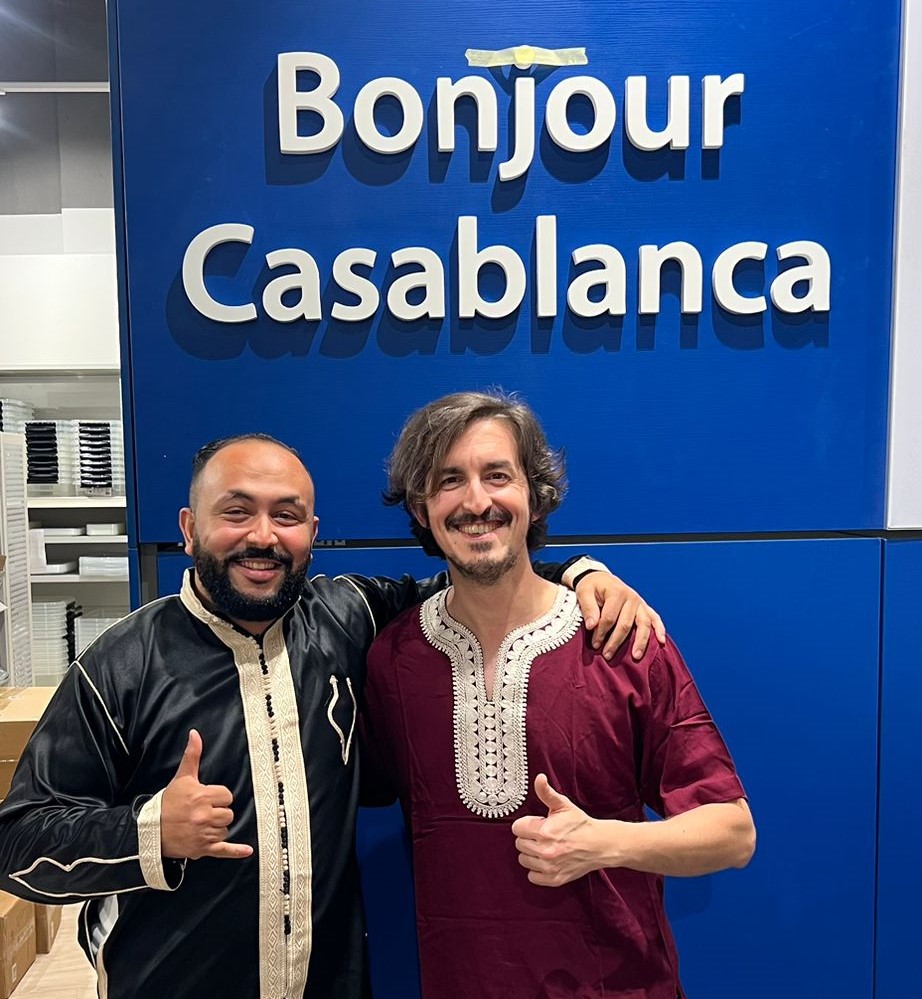 Pelayo, Store Manager de JYSK España, formando a sus compañeros en Marruecos