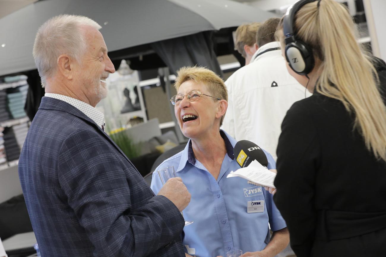 Flere medier kiggede også forbi og fik interviews med dagens hovedperson. 
