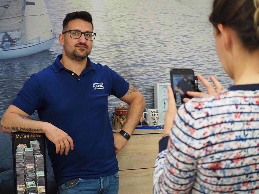 Lui George chiar i-a plăcut exercițiul cu fotografia de profil!