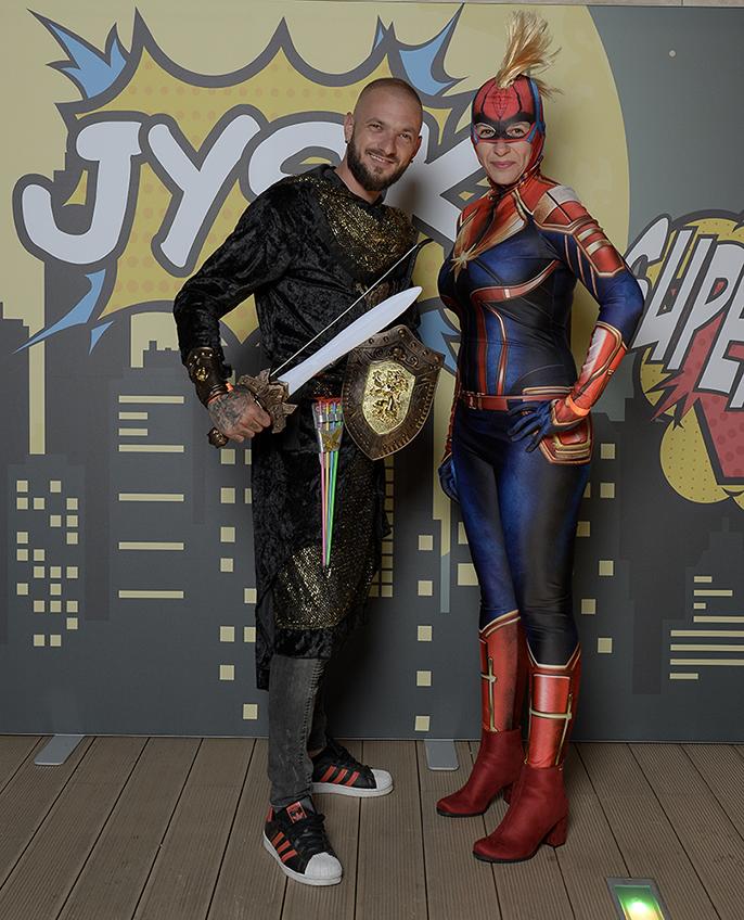 Ragnar (Vikings) și Captain Marvel