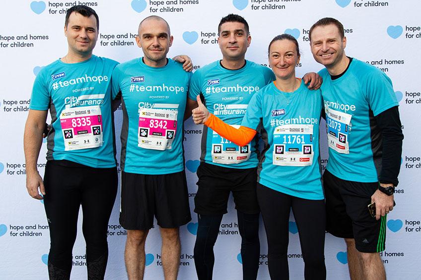 Liviu Apreotesei, Raul Ardelean, George Gâjgan, Iraida Paiuc (JYSK) și Robert Ion (Hope and Homes for Children)