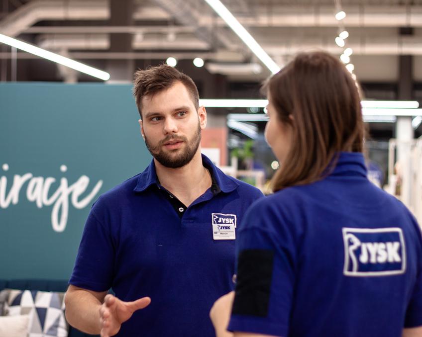 Deputy Store Manager Marcin Dudzinski also like to have a closer relationship with Alia