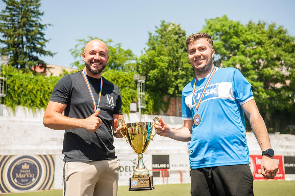 Antrenorii Alex Roman și Cristi Roșu 