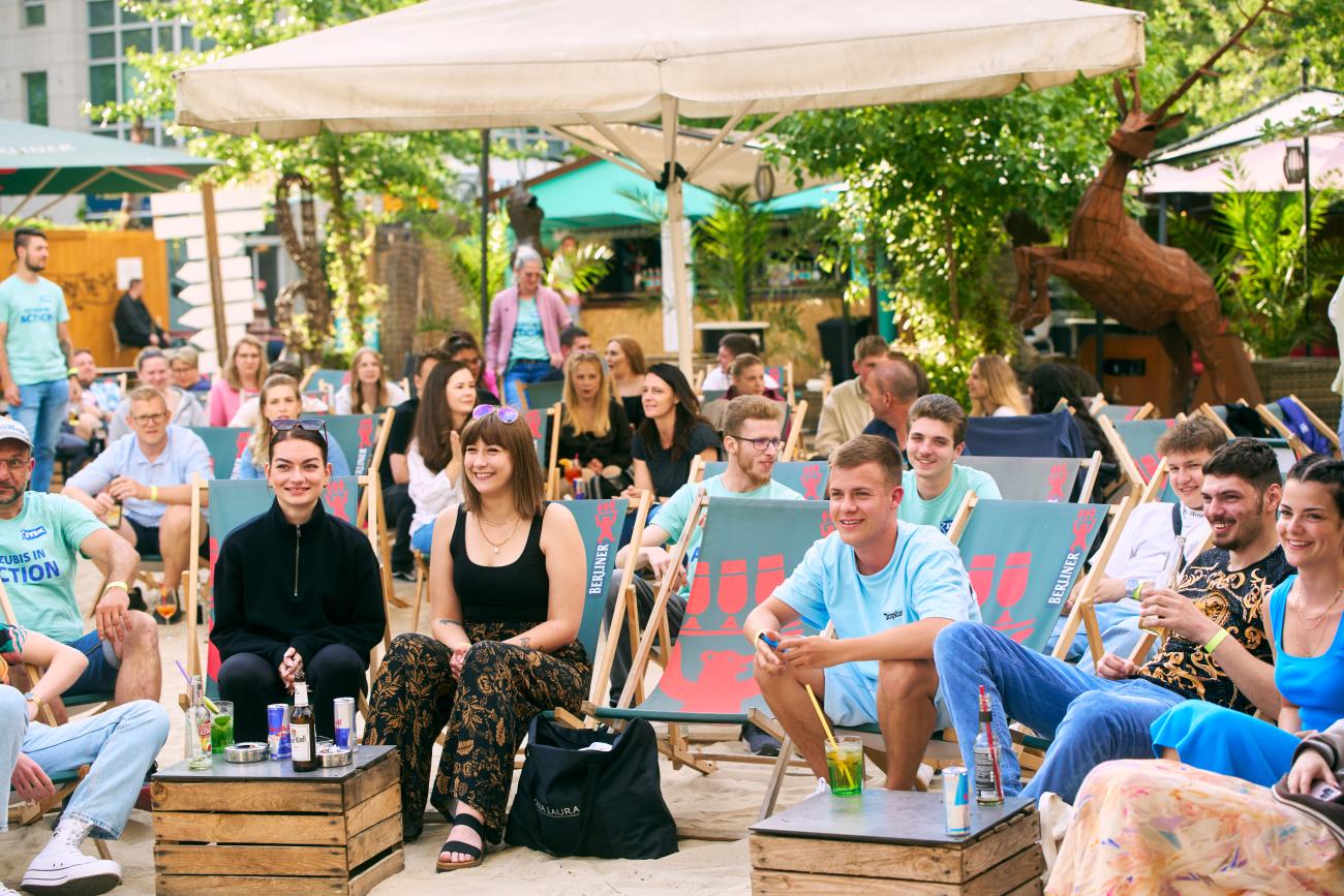 Zum Abschluss wartete auf die Azubis eine Beachparty der Extraklasse im Herzen von Berlin. 