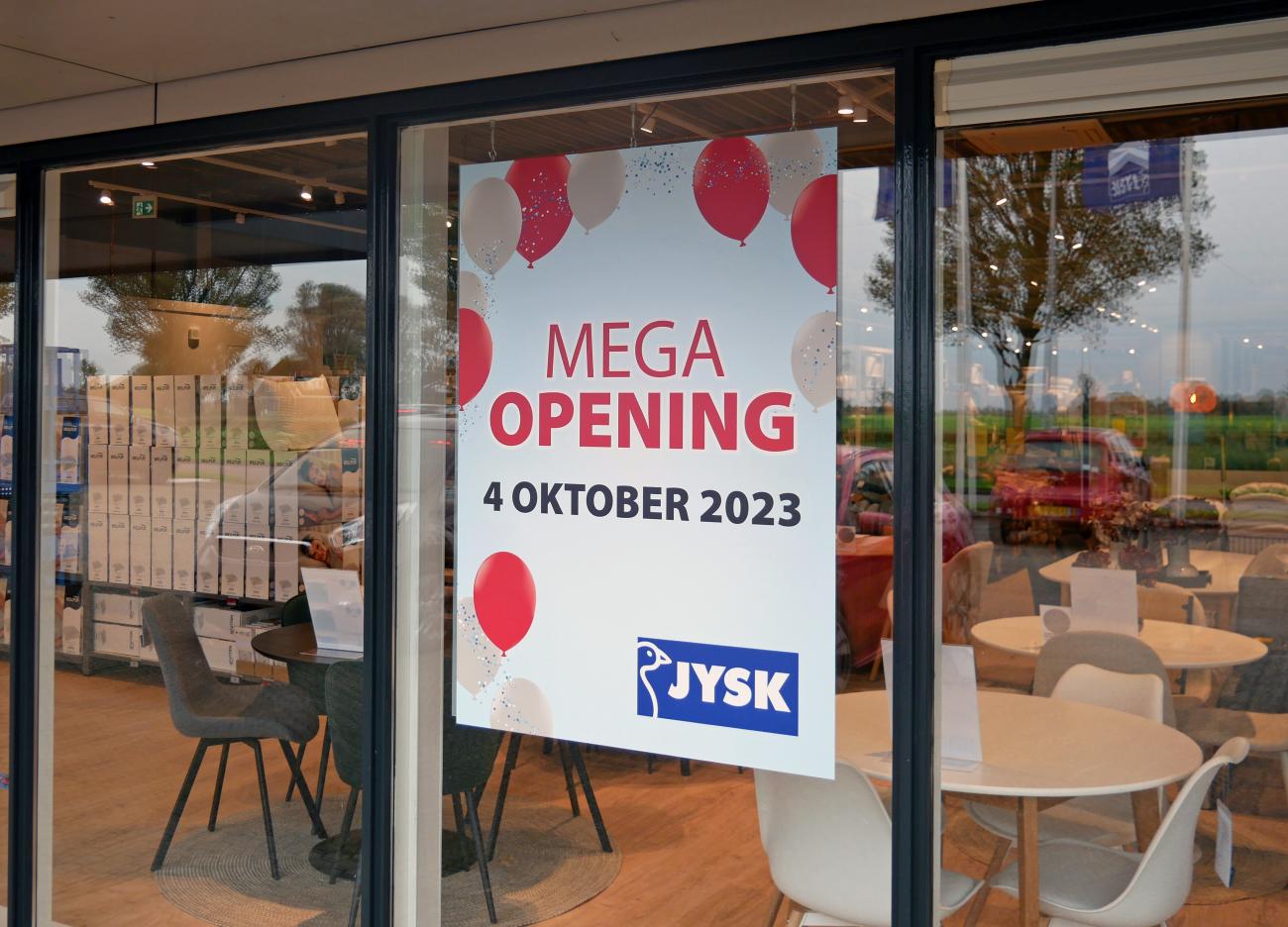 De aankondiging van de opening