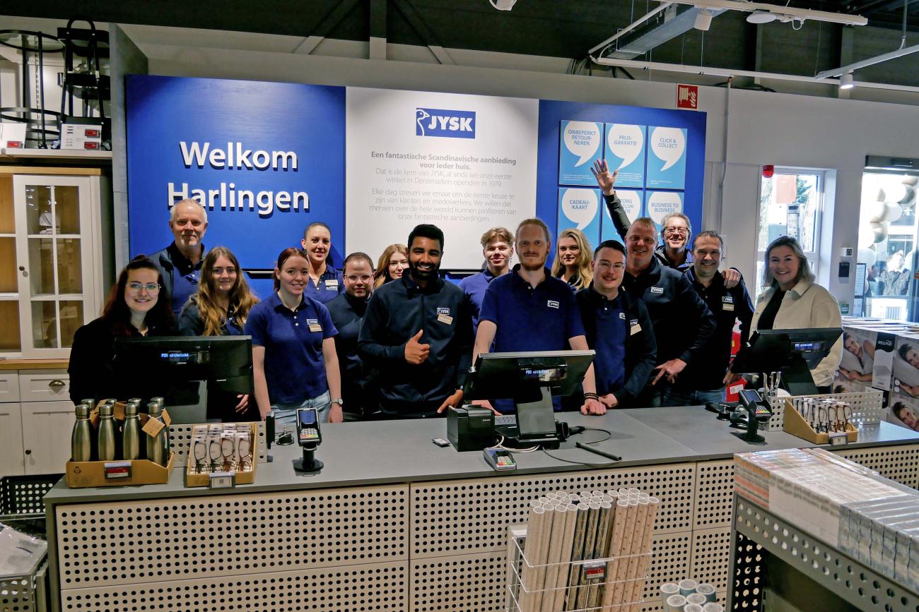 Het team bij de opening van JYSK Harlingen