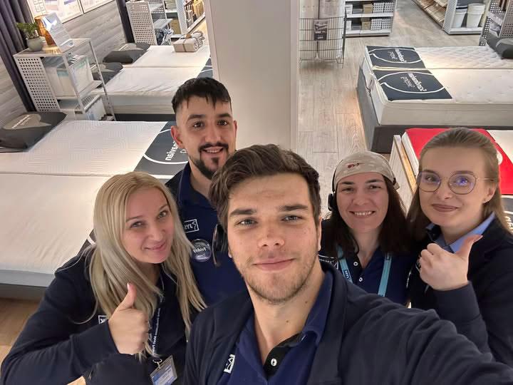 Diana Dogaru, B2B Consultant (dreapta) la JYSK Frigocom