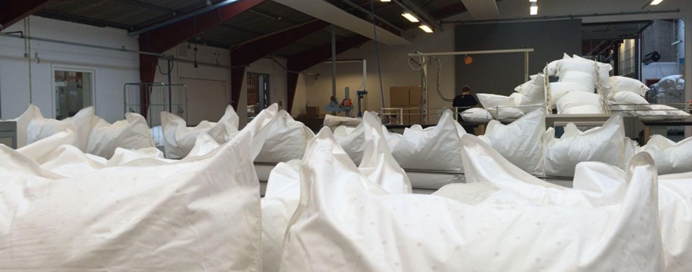 Fossflakes produces pillows for JYSK.