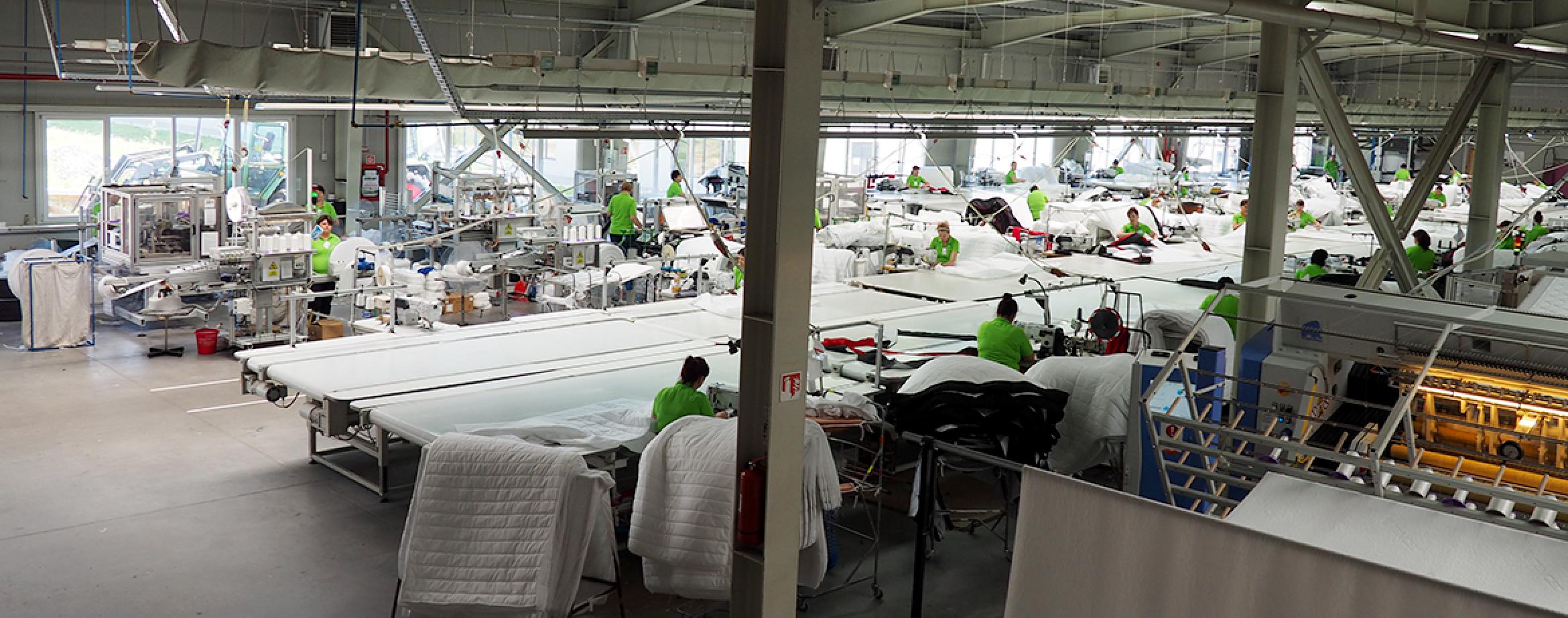 În culisele fabricii Sun Garden, producător de saltele pentru JYSK