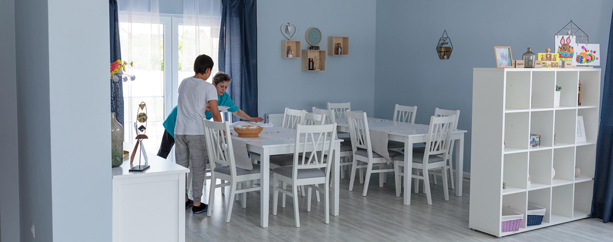 2 ani, 10 case de tip familial mobilate si 120 de copii fericiți Hope and Homes for Children