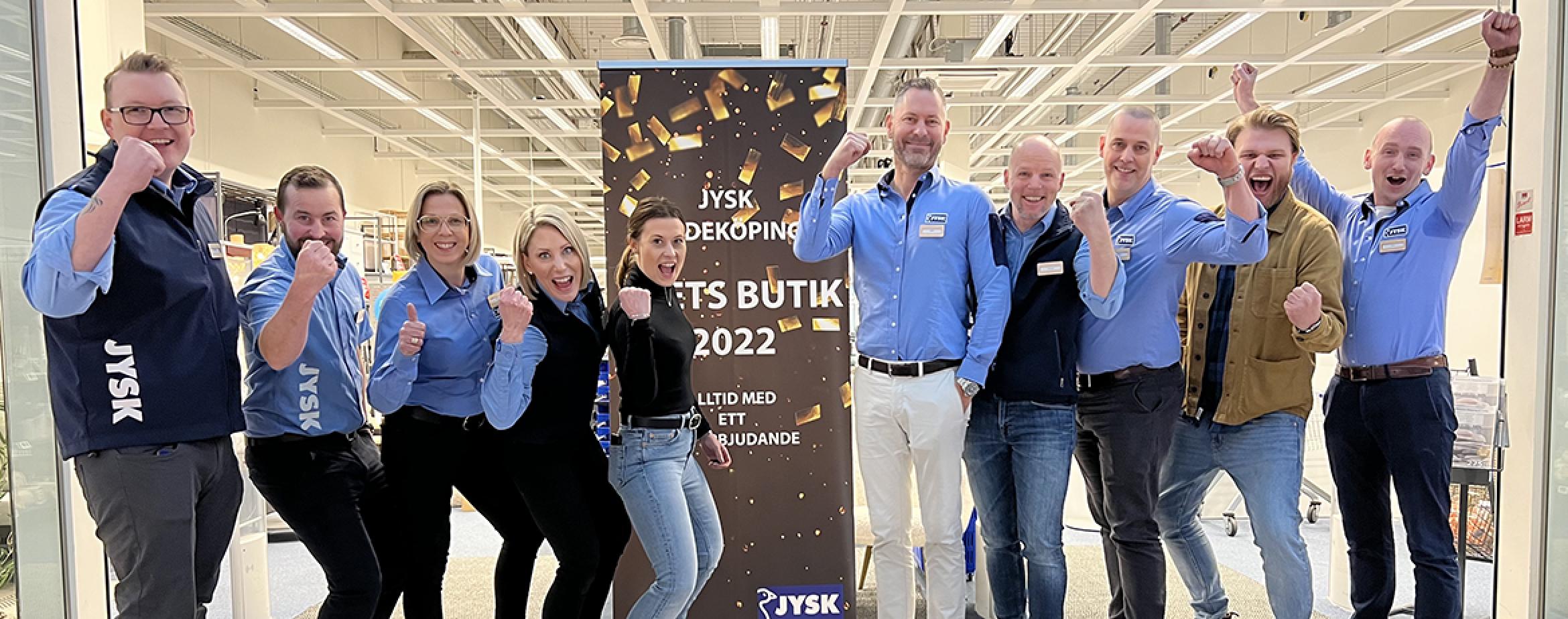 Management Teamet tillsammans med delar av teamet i Löddeköpinge innan ledningsgruppen tog över butiken för dagen.