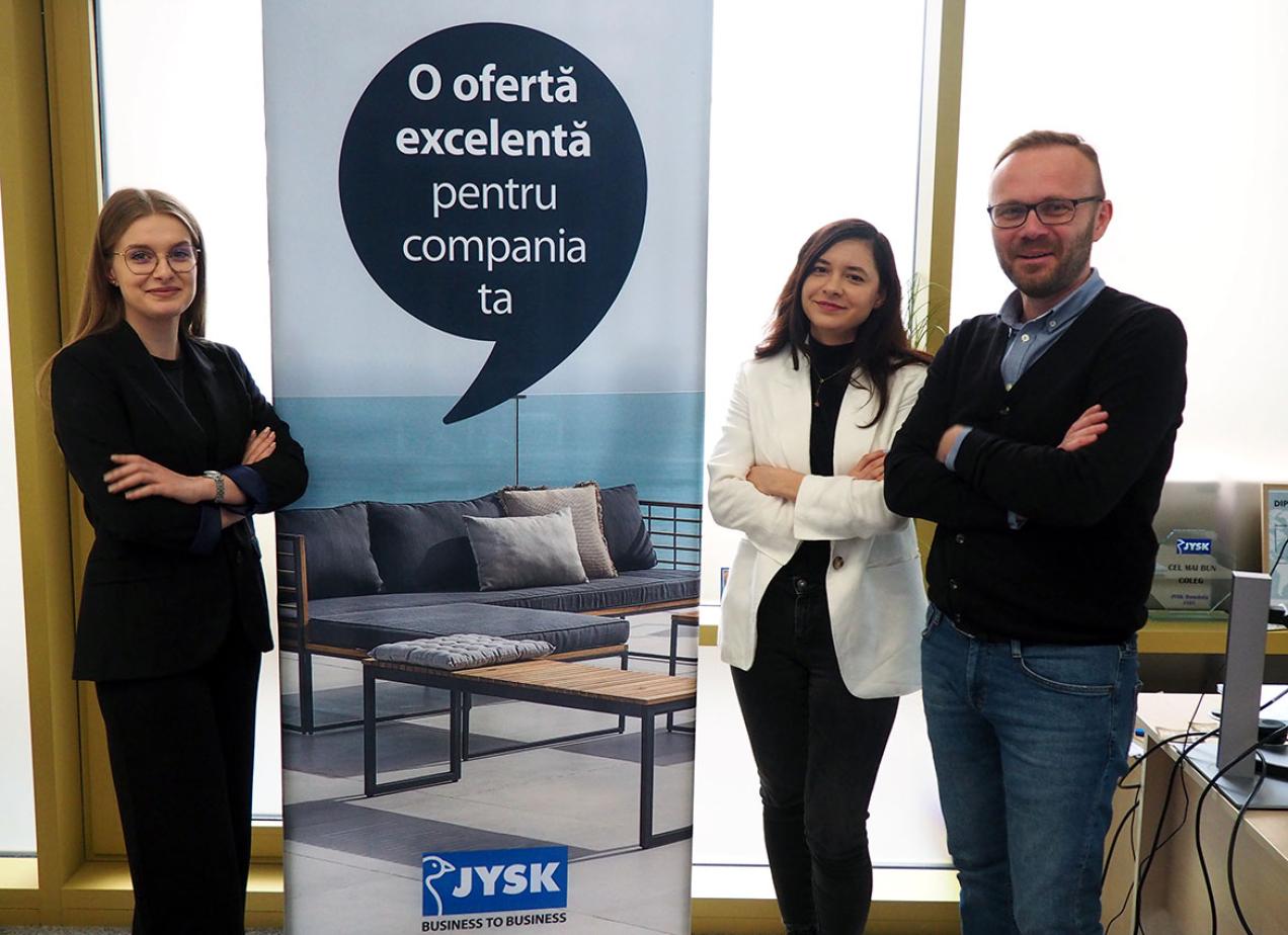 Ciprian, Mădălina și Diana ajută clienții B2B cu oferte excelente
