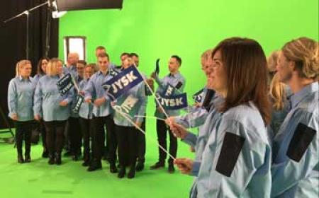 JYSK colleagues on set