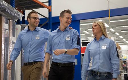 Happy JYSK employees
