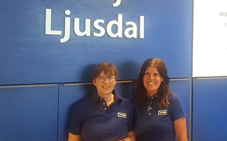 Butikschef Karin Nilsson och biträdande butikschef Annika Andersson.
