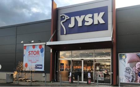 Alla butiker ska byggas om före slutet av 2023.