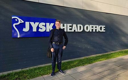 JYSK ČESKÁ REPUBLIKA OTEVÍRÁ ODDĚLENÍ BUSINESS TO BUSINESS