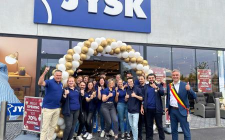 De opening in Erpe-Mere